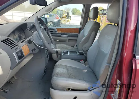 2010 Chrysler Town & Country Limited z USA, uszkodzony, nr VIN 2A4RR7DX7AR495196